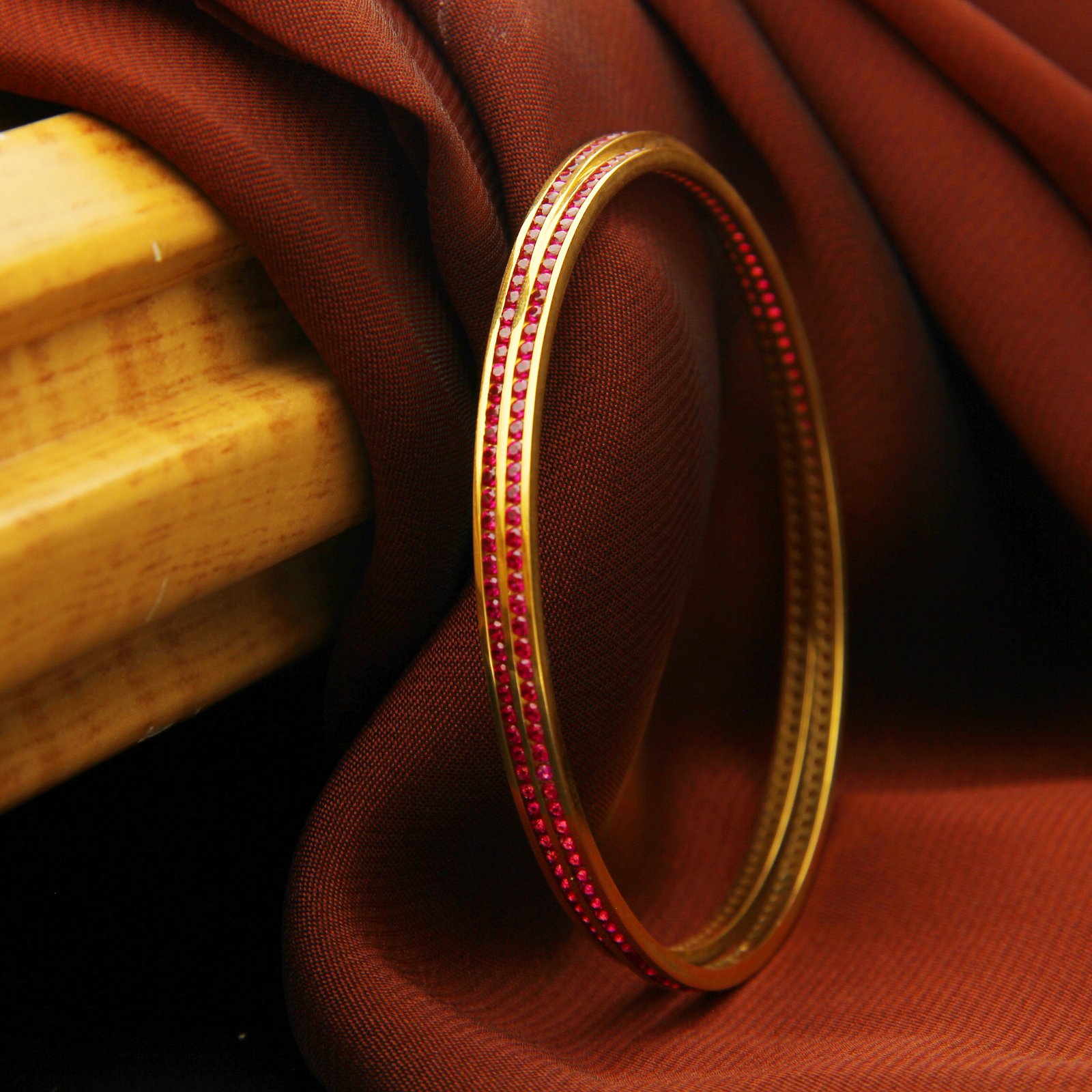 FANCY STONE BANGLE